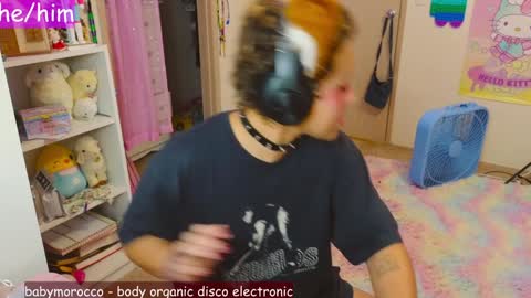 Snapshot of renpuppy chatting on December 2024 06:33:02 AM REN online show from December 2024 06:33:02 AM