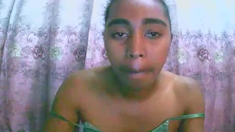 Snapshot of rephaleta chatting on October 2025 07:06:02 AM Rephaleta online show from October 2025 07:06:02 AM