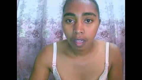 Snapshot of rephaleta chatting on October 2025 06:44:01 AM Rephaleta online show from October 2025 06:44:01 AM