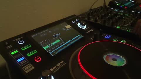 Snapshot of reticuli chatting on December 2024 05:15:02 AM GearPorn online show from December 2024 05:15:02 AM