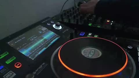 Snapshot of reticuli chatting on February 2025 04:42:02 PM GearPorn online show from February 2025 04:42:02 PM