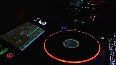 Snapshot of reticuli chatting on February 2025 03:23:01 AM GearPorn online show from February 2025 03:23:01 AM