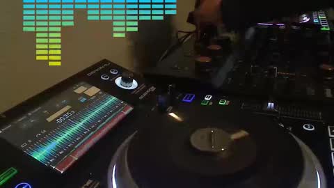 GearPorn online show from November 2025 09:36:02 PM