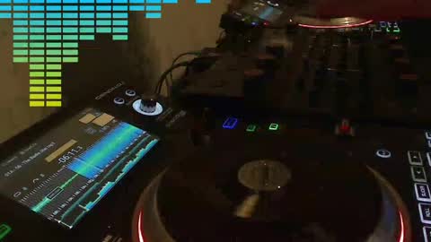 Snapshot of reticuli chatting on April 2026 02:15:01 AM GearPorn online show from April 2026 02:15:01 AM