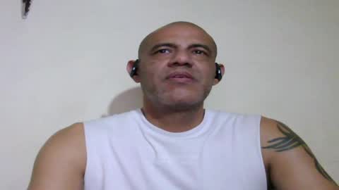 Snapshot of retlam37 chatting on July 2026 04:14:02 AM Walter online show from July 2026 04:14:02 AM