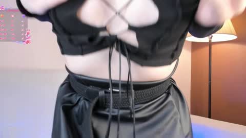 Elin online show from December 2024 01:53:02 AM