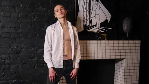 Eugene online show from February 2025 02:04:01 AM