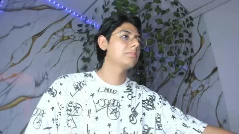 reylatino24 online show from June 2026 05:39:02 PM