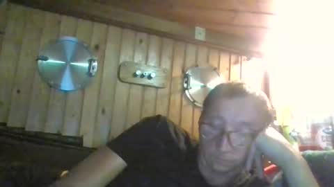 Snapshot of rezznova chatting on September 2025 06:09:01 PM Joe online show from September 2025 06:09:01 PM