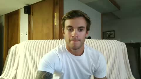 Snapshot of rguy114 chatting on October 2025 10:29:02 PM Ryan online show from October 2025 10:29:02 PM