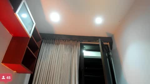 Riana online show from November 2025 05:54:01 AM