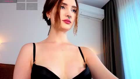 Snapshot of riawoods chatting on June 2026 02:18:02 PM Ria Woods online show from June 2026 02:18:02 PM