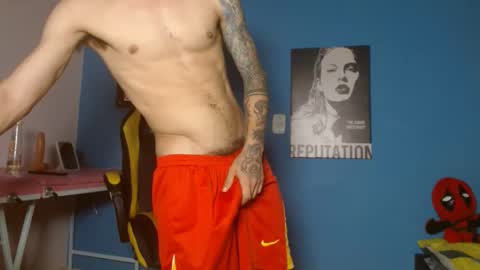 Snapshot of ricardo_big_cock chatting on April 2026 11:27:01 PM ricardo_big_cock online show from April 2026 11:27:01 PM