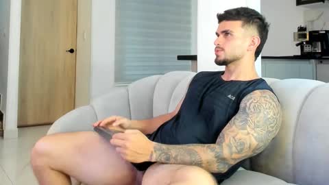 ricardogonzalez666 online show from April 2026 01:07:01 PM