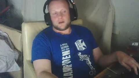 richardd110011 online show from July 2026 08:15:02 PM