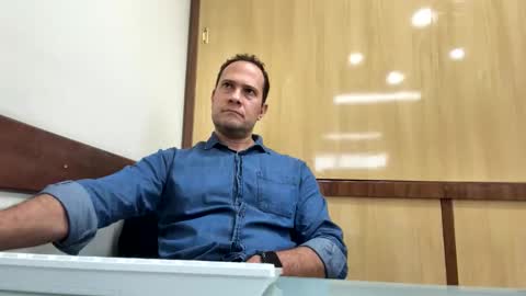 Rick Arian online show from October 2025 01:09:01 PM