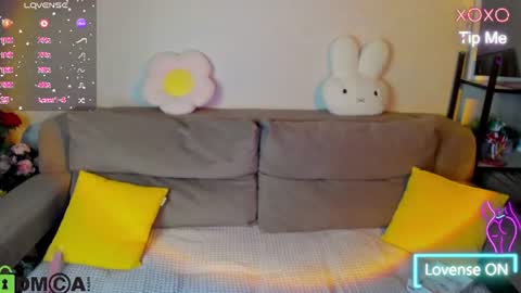 Snapshot of ricki_bloom chatting on July 2026 01:23:02 AM Ricki online show from July 2026 01:23:02 AM