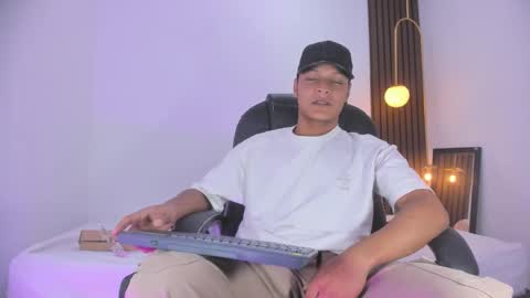 Snapshot of ricky_owens1 chatting on January 2025 09:17:01 PM Ricky online show from January 2025 09:17:01 PM