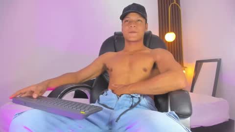 Snapshot of ricky_owens1 chatting on January 2025 09:34:02 PM Ricky online show from January 2025 09:34:02 PM