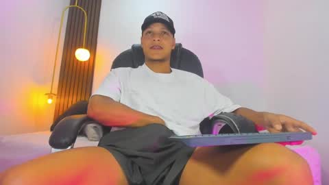 Snapshot of ricky_owens1 chatting on February 2025 09:36:01 PM Ricky online show from February 2025 09:36:01 PM