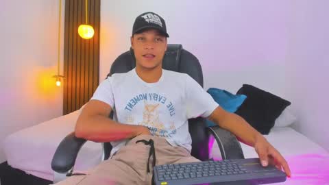 Snapshot of ricky_owens1 chatting on February 2025 09:27:02 PM Ricky online show from February 2025 09:27:02 PM