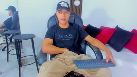 Snapshot of ricky_owens1 chatting on February 2025 07:42:02 PM Ricky online show from February 2025 07:42:02 PM