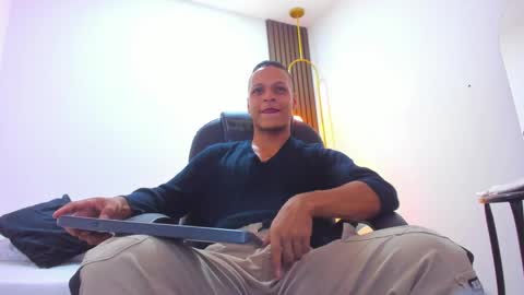 Snapshot of ricky_owens1 chatting on March 2025 08:05:01 PM Ricky online show from March 2025 08:05:01 PM