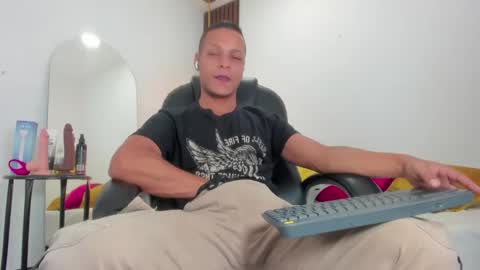 Snapshot of ricky_owens1 chatting on September 2025 01:00:01 PM Ricky online show from September 2025 01:00:01 PM