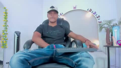 Snapshot of ricky_owens1 chatting on November 2025 08:10:01 PM Ricky online show from November 2025 08:10:01 PM