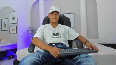 Snapshot of ricky_owens1 chatting on November 2025 08:30:01 PM Ricky online show from November 2025 08:30:01 PM