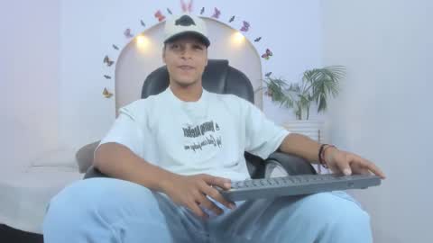 Snapshot of ricky_owens1 chatting on November 2025 09:02:01 PM Ricky online show from November 2025 09:02:01 PM