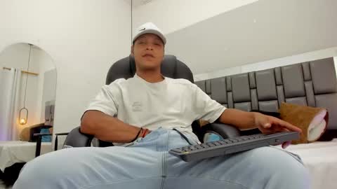 Snapshot of ricky_owens1 chatting on December 2025 08:58:02 PM Ricky online show from December 2025 08:58:02 PM