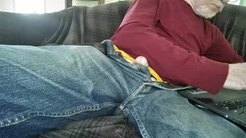 Snapshot of rico_y_suave_4u chatting on April 2026 07:03:01 PM Easy if yun are good see my pics online show from April 2026 07:03:01 PM