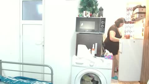 Snapshot of ridemerafsuzana chatting on December 2025 11:41:02 AM Ridemeraf online show from December 2025 11:41:02 AM