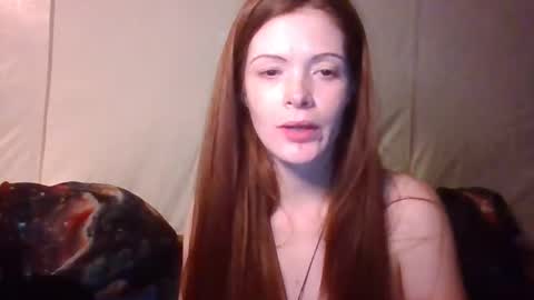 ridinghoodred online show from January 2026 10:20:01 AM