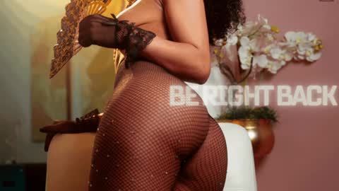 Snapshot of rihannadeep chatting on December 2024 10:01:01 AM Sara online show from December 2024 10:01:01 AM