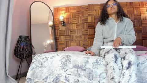 Snapshot of rihannadeep chatting on January 2025 10:01:01 AM Sara online show from January 2025 10:01:01 AM