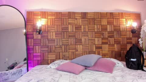 Snapshot of rihannadeep chatting on January 2025 10:40:01 AM Sara online show from January 2025 10:40:01 AM