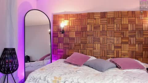 Snapshot of rihannadeep chatting on February 2025 10:10:02 AM Sara online show from February 2025 10:10:02 AM