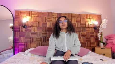 Snapshot of rihannadeep chatting on February 2025 10:04:01 AM Sara online show from February 2025 10:04:01 AM