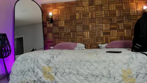 Snapshot of rihannadeep chatting on February 2025 10:02:01 AM Sara online show from February 2025 10:02:01 AM