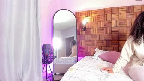 Snapshot of rihannadeep chatting on February 2025 10:07:01 AM Sara online show from February 2025 10:07:01 AM