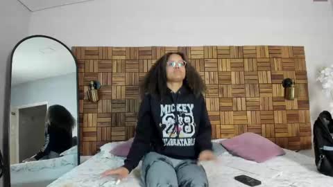 Snapshot of rihannadeep chatting on February 2025 10:05:02 AM Sara online show from February 2025 10:05:02 AM