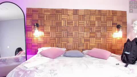 Snapshot of rihannadeep chatting on February 2025 10:04:02 AM Sara online show from February 2025 10:04:02 AM