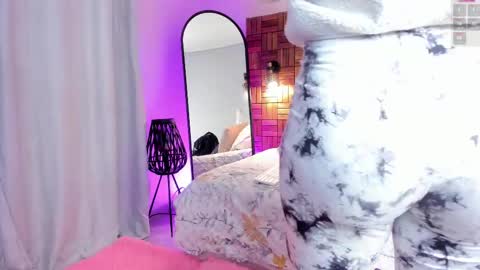 Snapshot of rihannadeep chatting on March 2025 10:05:02 AM Sara online show from March 2025 10:05:02 AM