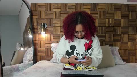 Snapshot of rihannadeep chatting on September 2025 10:15:01 AM Sara online show from September 2025 10:15:01 AM