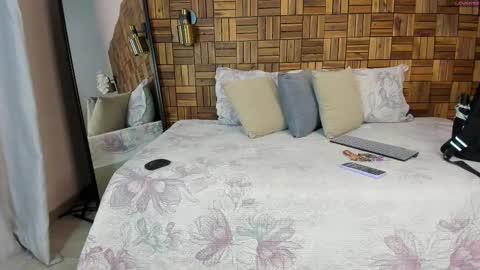 Snapshot of rihannadeep chatting on September 2025 11:20:02 AM Sara online show from September 2025 11:20:02 AM