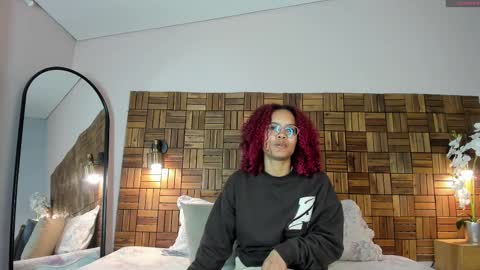 Snapshot of rihannadeep chatting on September 2025 10:09:01 AM Sara online show from September 2025 10:09:01 AM