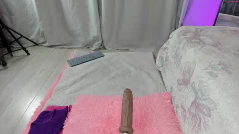 Snapshot of rihannadeep chatting on October 2025 10:01:02 AM Sara online show from October 2025 10:01:02 AM