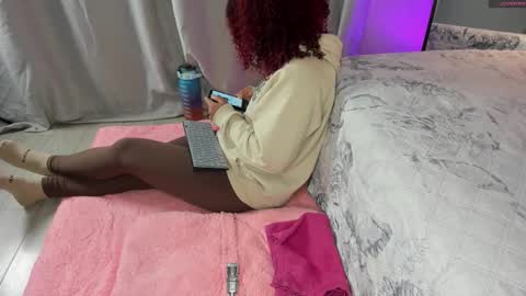 Snapshot of rihannadeep chatting on October 2025 11:10:01 AM Sara online show from October 2025 11:10:01 AM